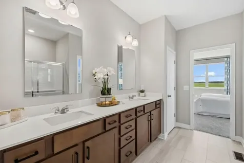 1712 Oak Creek Drive Chaska MN 55318