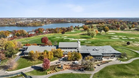 1712 Oak Creek Drive Chaska MN 55318