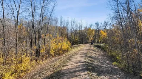 1712 Oak Creek Drive Chaska MN 55318