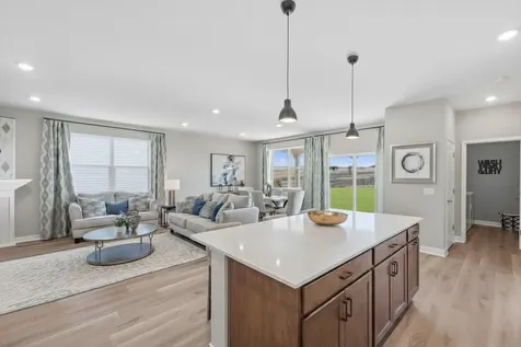 1712 Oak Creek Drive Chaska MN 55318