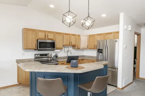 5242 49th Avenue S Fargo ND 58104