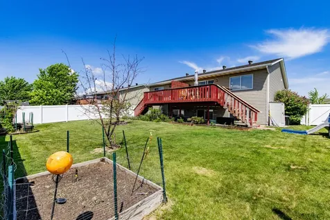 5242 49th Avenue S Fargo ND 58104
