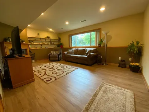 1281 Agate Court Sauk Rapids MN 56379