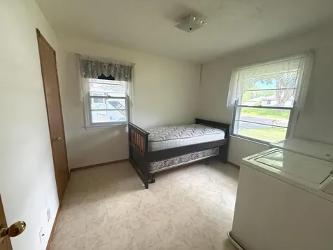 954 109th Avenue NW Coon Rapids MN 55448