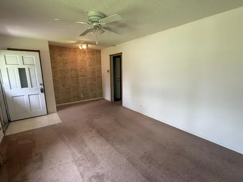 954 109th Avenue NW Coon Rapids MN 55448