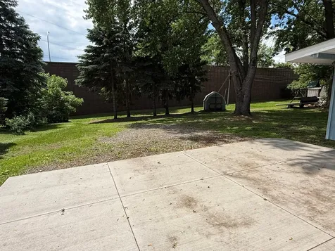954 109th Avenue NW Coon Rapids MN 55448