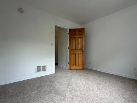 2339 Roselawn Avenue W Roseville MN 55113