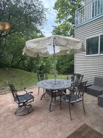 2339 Roselawn Avenue W Roseville MN 55113