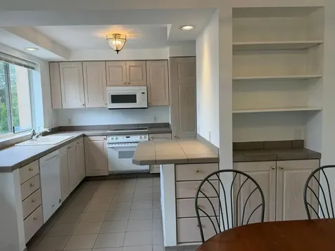 2339 Roselawn Avenue W Roseville MN 55113