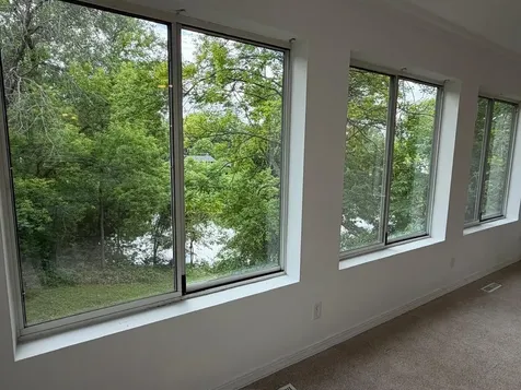 2339 Roselawn Avenue W Roseville MN 55113