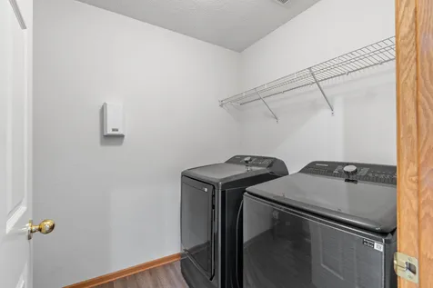 713 Cobblestone Way Shakopee MN 55379