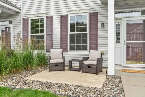 713 Cobblestone Way Shakopee MN 55379