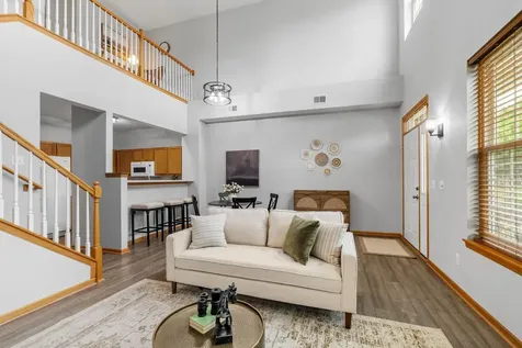 713 Cobblestone Way Shakopee MN 55379