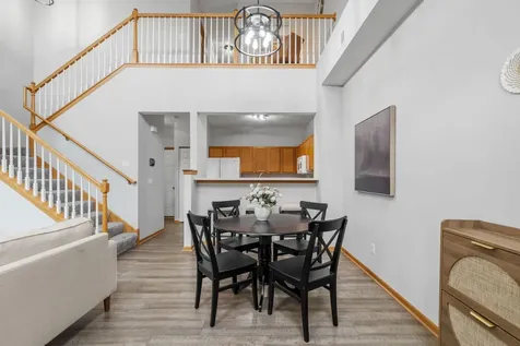 713 Cobblestone Way Shakopee MN 55379