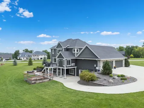 5403 Cherry Woods Lane SW Rochester MN 55902