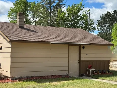 412 1st Street NE Menahga MN 56464