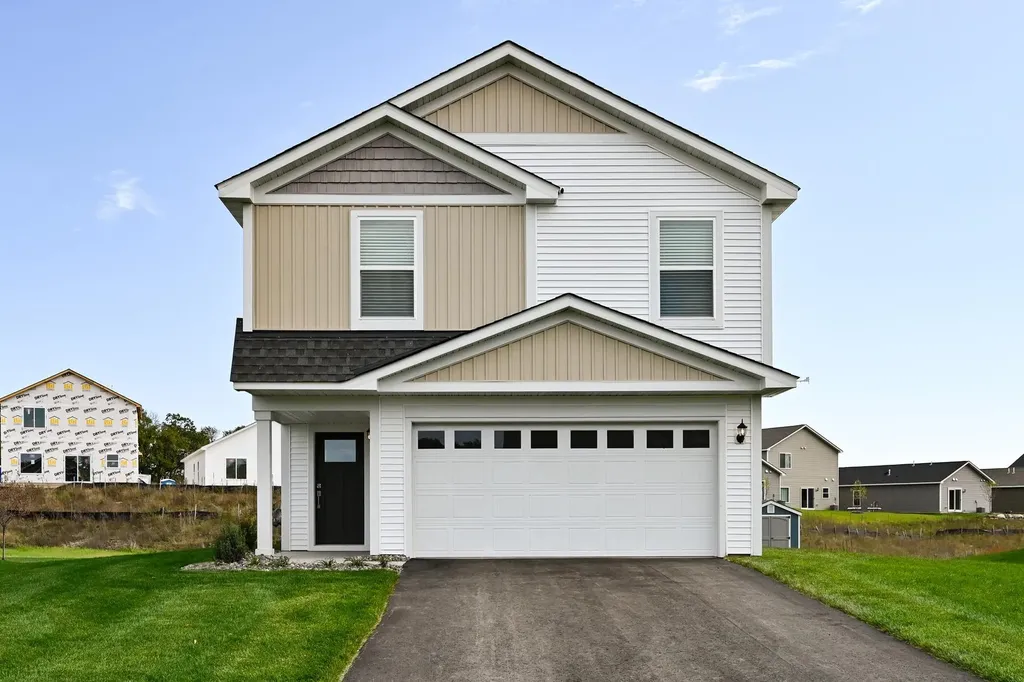 604 Redwood Loop N Cambridge MN 55008
