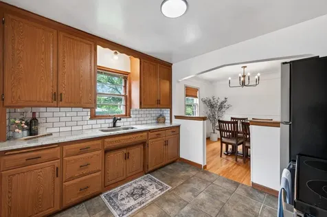 3255 Drew Avenue N Robbinsdale MN 55422
