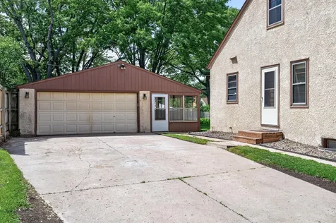 3255 Drew Avenue N Robbinsdale MN 55422