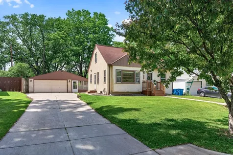 3255 Drew Avenue N Robbinsdale MN 55422