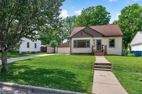 3255 Drew Avenue N Robbinsdale MN 55422