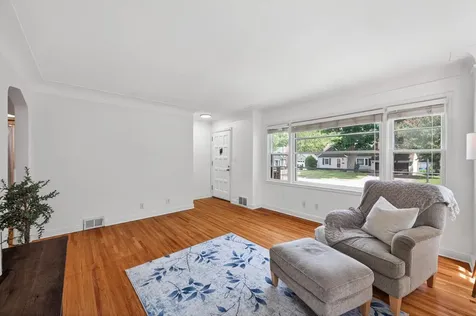 3255 Drew Avenue N Robbinsdale MN 55422