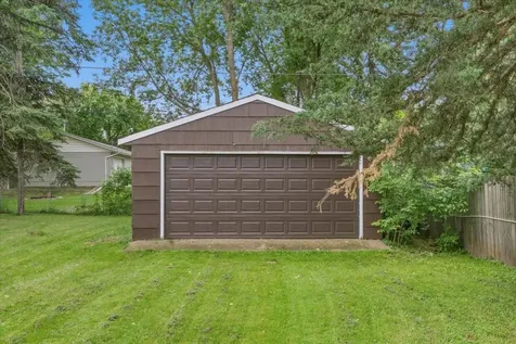 6193 49th Street N Oakdale MN 55128