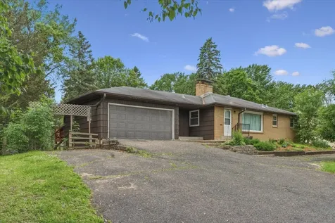 6193 49th Street N Oakdale MN 55128