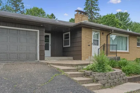 6193 49th Street N Oakdale MN 55128