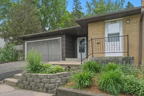 6193 49th Street N Oakdale MN 55128