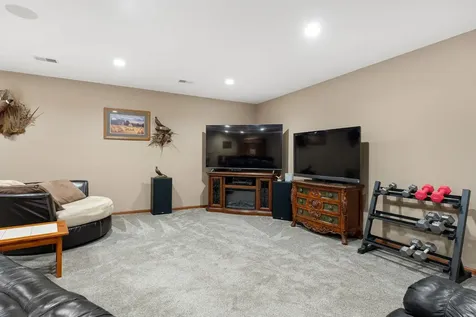 1920 Wolf Berry Place NE Owatonna MN 55060