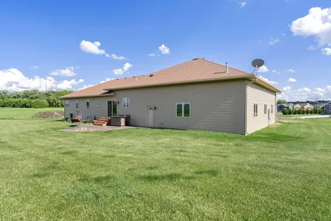 1920 Wolf Berry Place NE Owatonna MN 55060
