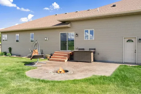 1920 Wolf Berry Place NE Owatonna MN 55060
