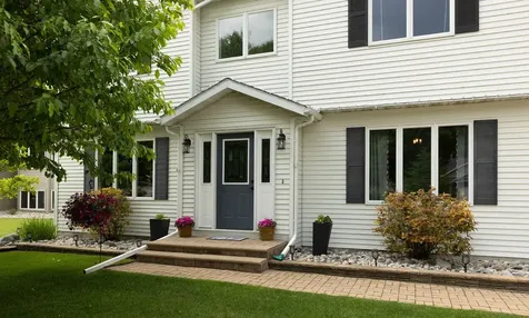 3228 36th Avenue S Fargo ND 58104