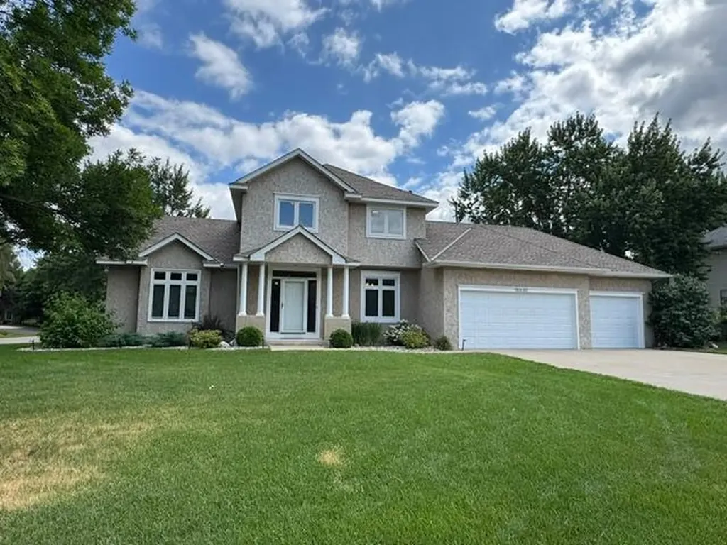 16630 Jaguar Avenue Lakeville MN 55044