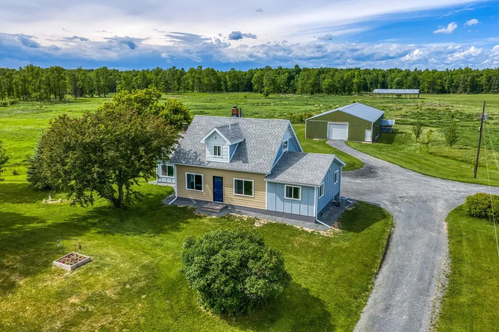 2589 Lindgren Road NE Bemidji MN 56601