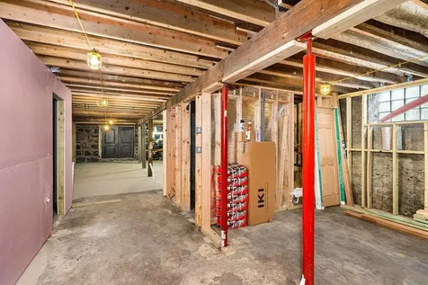 24 W 5th Street Duluth MN 55806
