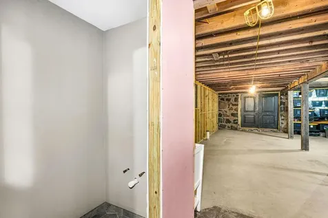 24 W 5th Street Duluth MN 55806