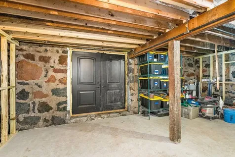 24 W 5th Street Duluth MN 55806