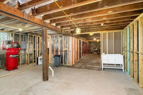 24 W 5th Street Duluth MN 55806
