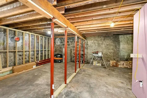 24 W 5th Street Duluth MN 55806