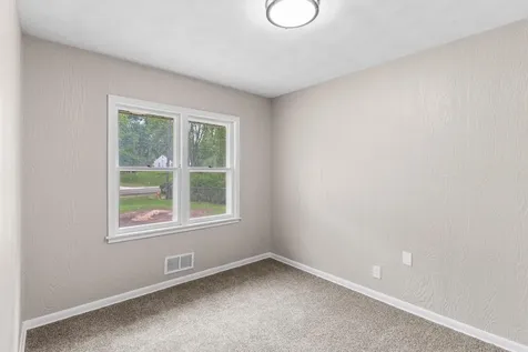1985 Prosperity Road Maplewood MN 55109