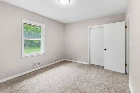 1985 Prosperity Road Maplewood MN 55109
