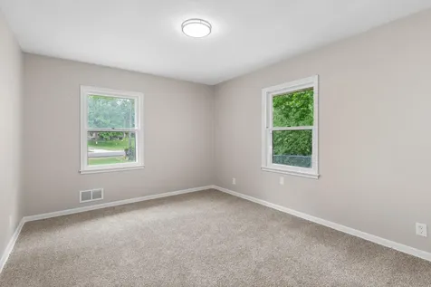 1985 Prosperity Road Maplewood MN 55109