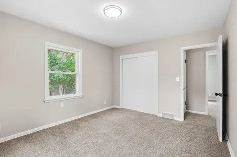 1985 Prosperity Road Maplewood MN 55109