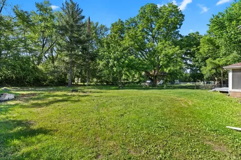 1985 Prosperity Road Maplewood MN 55109