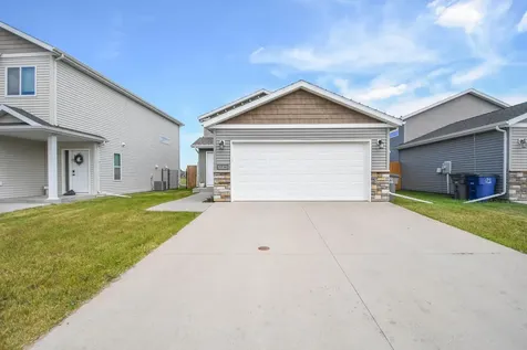 3736 30th Street S Moorhead MN 56560
