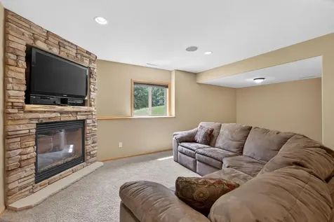 2823 Dunlap Lane SE Rochester MN 55904