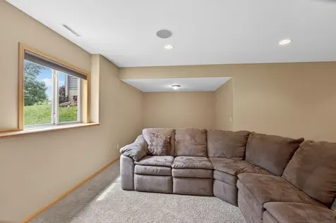 2823 Dunlap Lane SE Rochester MN 55904