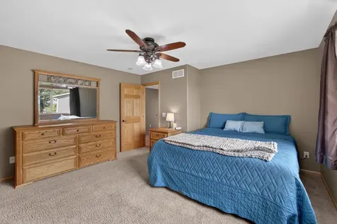 2823 Dunlap Lane SE Rochester MN 55904